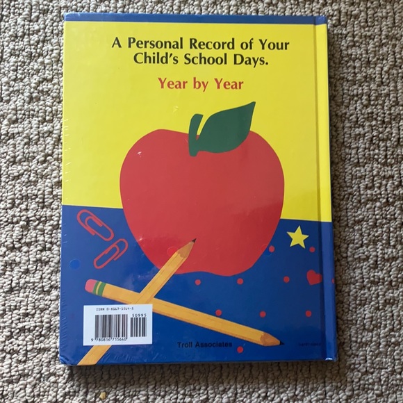 SCHOOL DAYS. An Album For Your Child’s Keepsakes - Picture 7 of 7